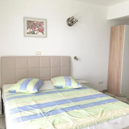 Penzion Triple 6828a 3*